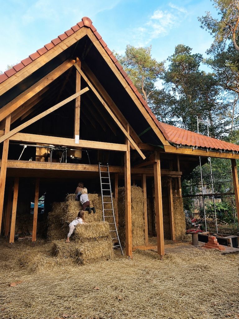 Ecologische woningbouw met natuurlijke bouwmaterialen